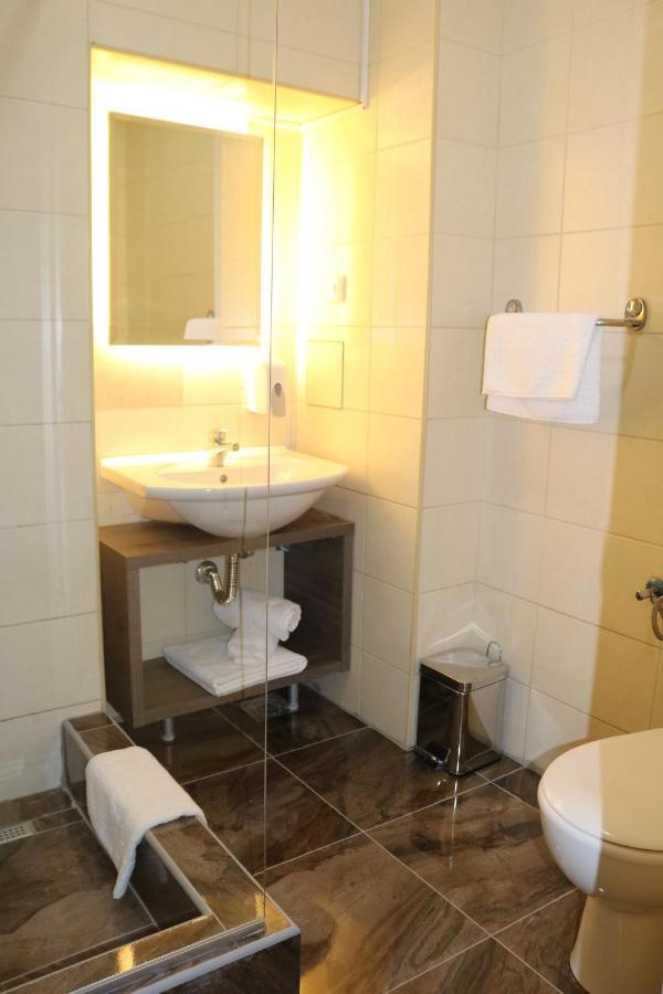 Skadarlija Suites بلغراد المظهر الخارجي الصورة